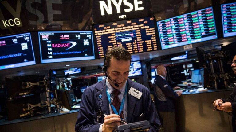 Indicele Dow Jones a depășit pragul de 40,000 de puncte pentru prima dată în istorie