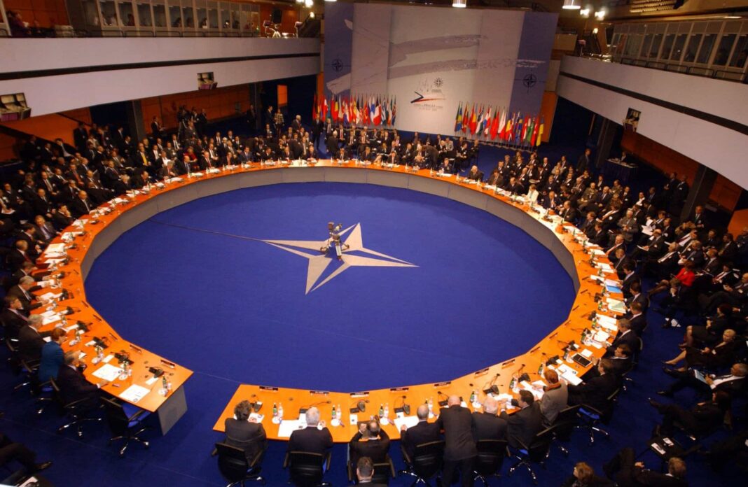 Miniștrii externe NATO vineri Ucraina