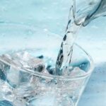 Restaurantele, barurile și cantinele, obligate să ofere gratuit apă clienților