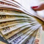 Piața fondurilor de acțiuni crește: 98.000 de investitori și 5,5 miliarde de lei în active