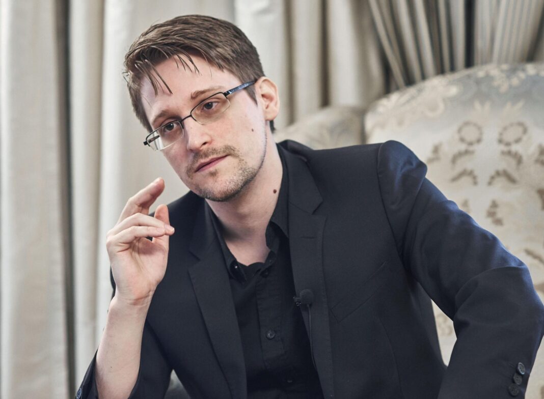 Putin cetățenia rusă Edward Snowden
