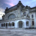 Procesul de reabilitare a spațiilor pietonale din municipiul Constanța a ajuns pe strada Eroilor