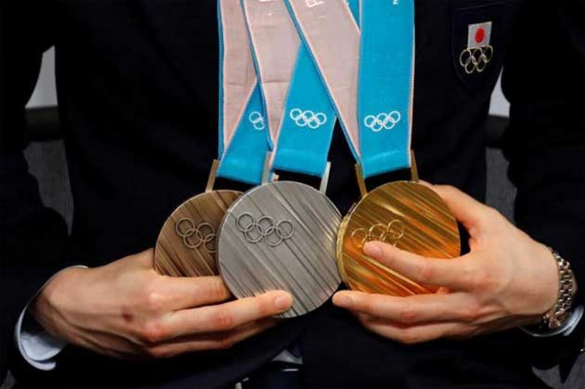 The most medals. Медали Токио 2020. Медали олимпиады в Токио 2021. Олимпийские награды. Золотая Олимпийская медаль.