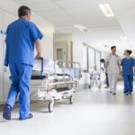 Crește numărul românilor cu infecții respiratorii acute. Peste 63.000 de cazuri, raportate în ultima săptămână