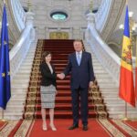 Maia Sandu și Klaus Iohannis patronează Salonul de Carte de la Chișinău. Evenimentul se deschide cu puțin înainte de Ziua Limbii Române