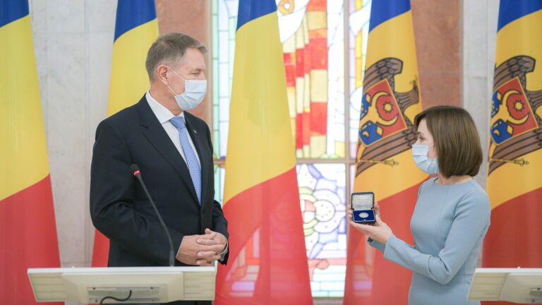 Imediat după ce Republica Moldova a devenit candidat la UE, Maia Sandu l-a sunat pe Klaus Iohannis
