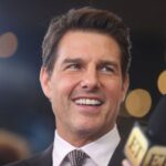 VIDEO. Tom Cruise, cascadorie spectaculoasă la finalul Jocurilor Olimpice