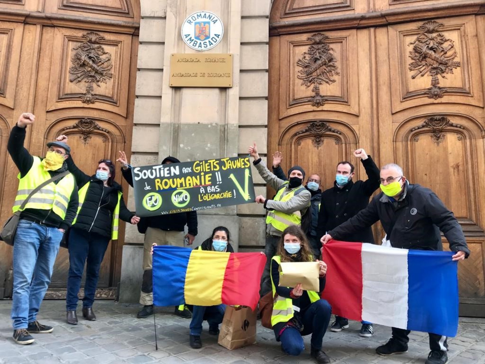 Hostile Vanity Simulate Vestele galbene" din Franța ies în stradă în sprijinul românilor - România  Liberă