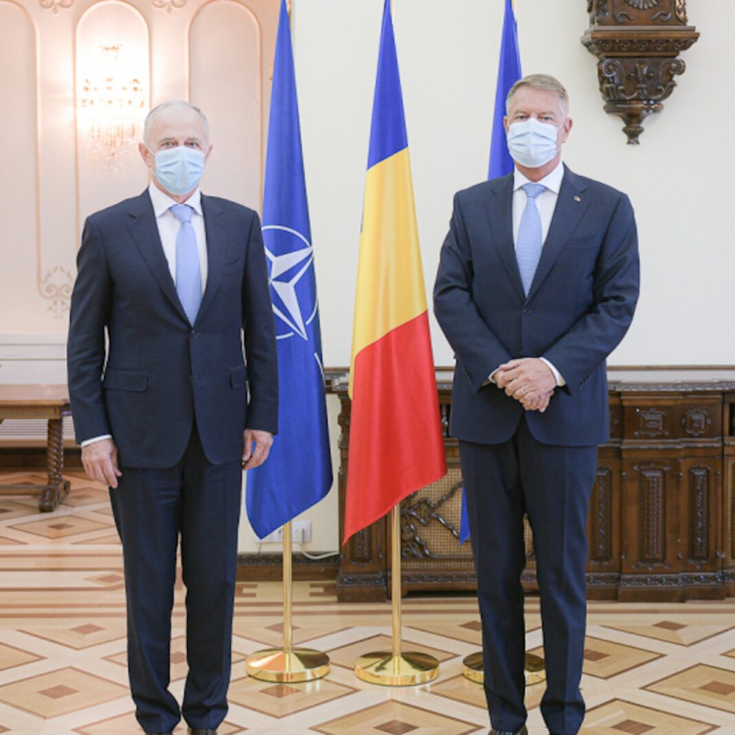 Iohannis premier Geoană președinte