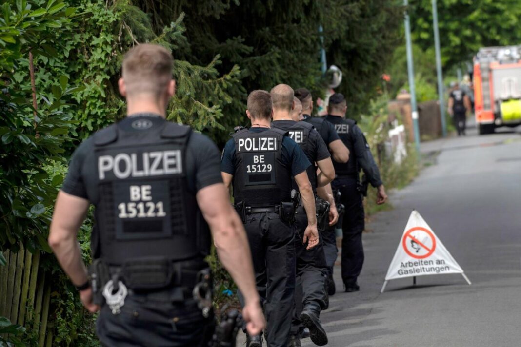 Poliția germană doi suspecți agenți