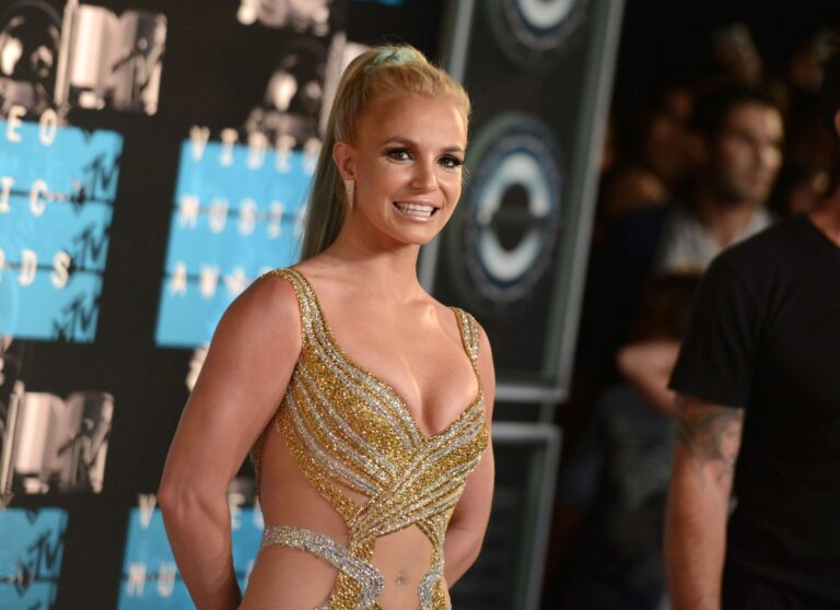 Britney Spears a detaliat scurta aventură pe care a avut-o cu Colin Farrell la începutul anilor 2000