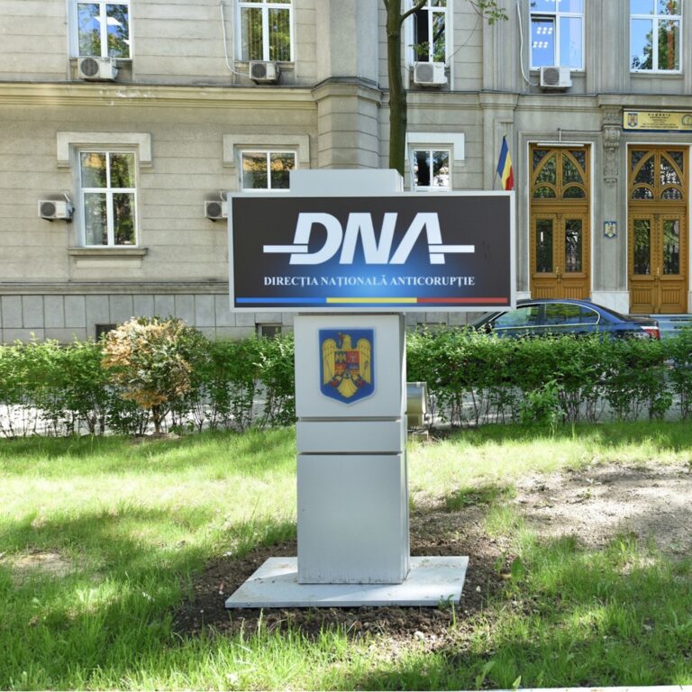 Marius Voineag, noul procuror-șef al DNA, și Alex-Florin Florența, noul procuror general al României