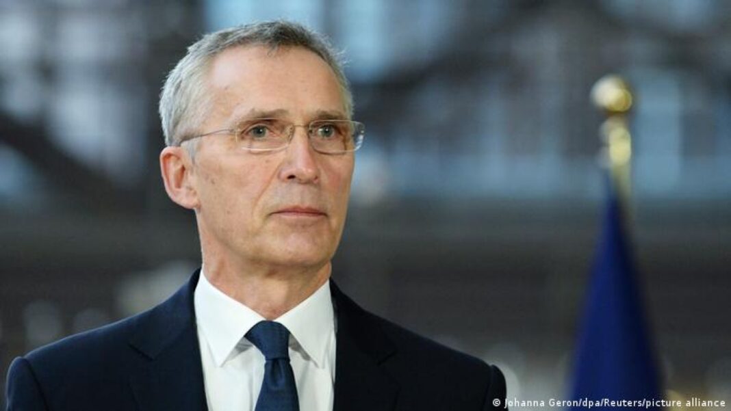 Secretarul general NATO a fost premiat la București