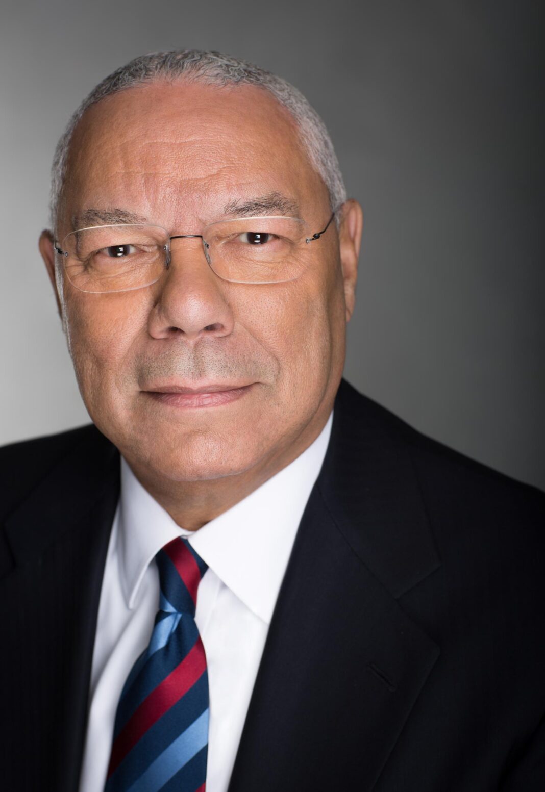 Colin Powell a murit de Covid