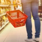 Valoarea medie lunară a coșului de cumpărături a crescut cu 10% – 15% în 2022