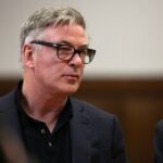 Actorul Alec Baldwin va fi judecat pentru accidentul mortal de pe platoul de filmare