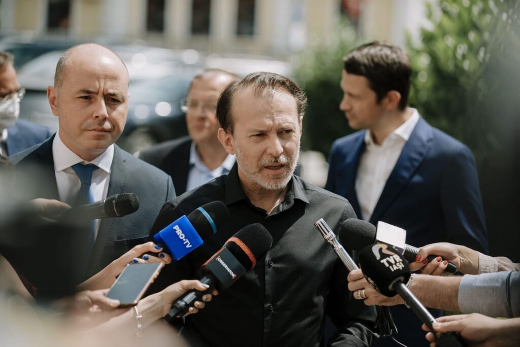Florin Cîțu oferă declarații de presă despre  excluderea lui Ludovic Orban din PNL