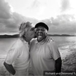 Desmond Tutu, clericul și activistul social care a fost un gigant al luptei împotriva apartheidului din Africa de Sud, a murit la vârsta de 90 de ani.