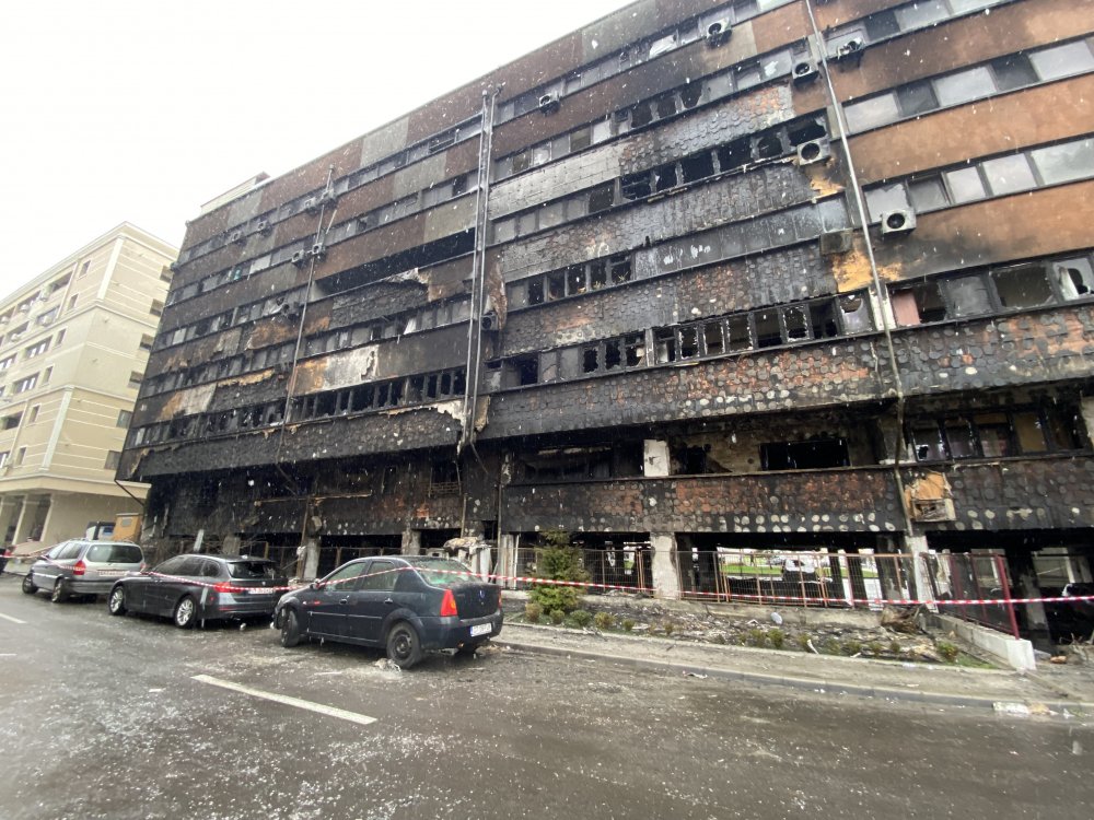 imagini blocul ars din Constanța