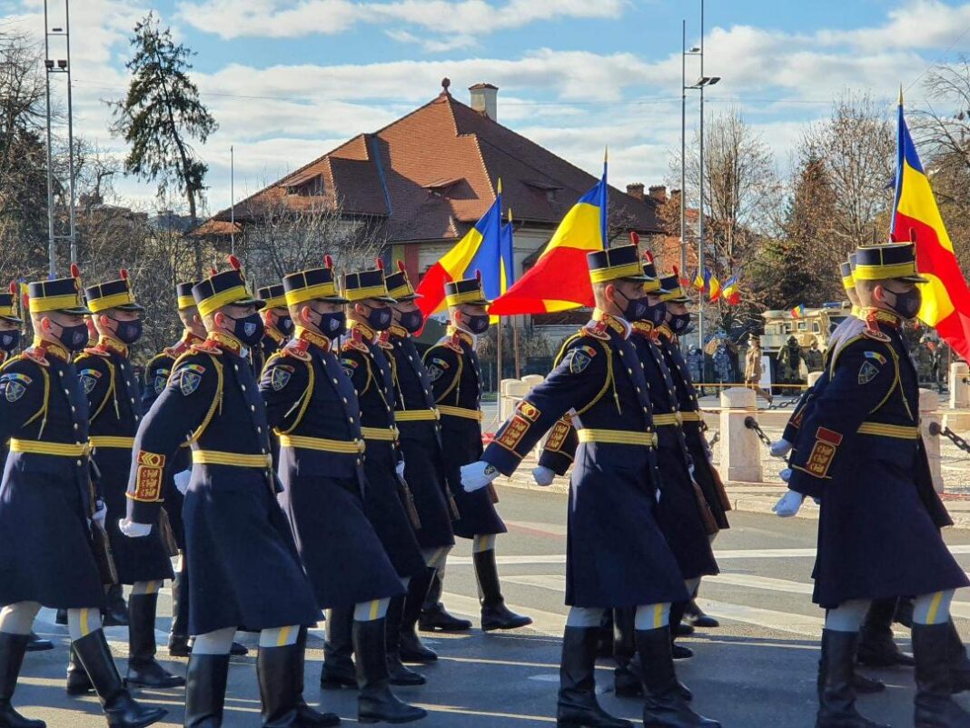 1 Decembrie Ziua națională a României, defilare la Arcul de Triumf
