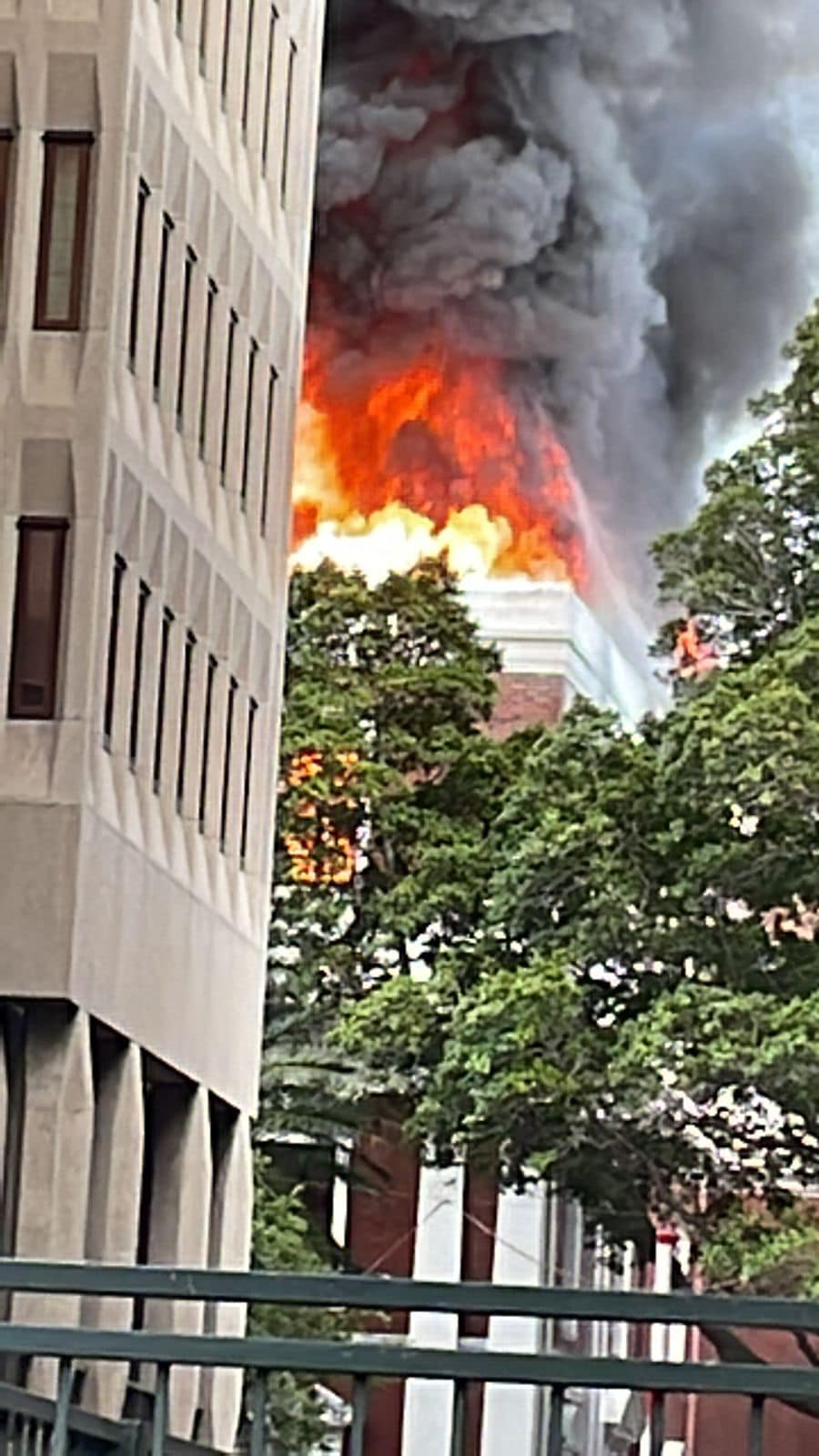 Incendiu la Parlament