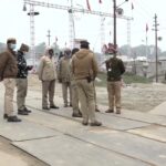 Sute de oameni s-au adunat la râurile sfinte din India, în ciuda pandemiei