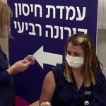 Israelul continuă vaccinarea cu a patra doză, în ciuda ultimelor constatări