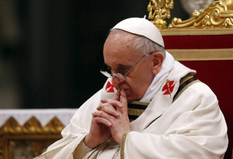 Papa își cere scuze după ce a folosit un cuvânt insultător şi vulgar cu privire la homosexuali