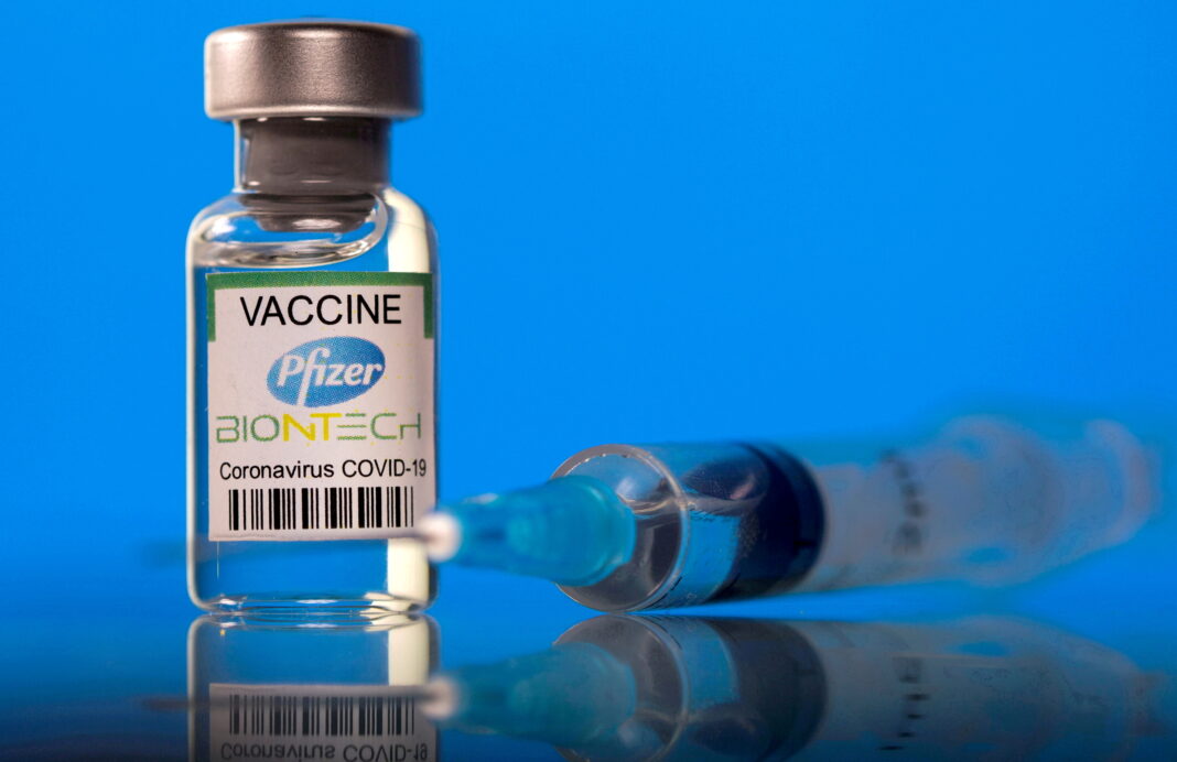 Un purtător de cuvânt de la Pfizer a anunțat că un vaccin specific Omicron va fi gata până în luna martie