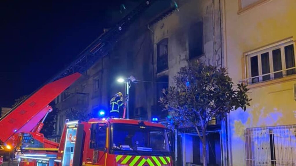 Incendiu puternic în Franța