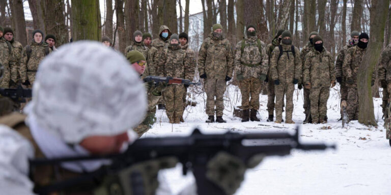 Ucraina are în vedere o contraofensivă pe frontul din est imediat ce va fi pregătită