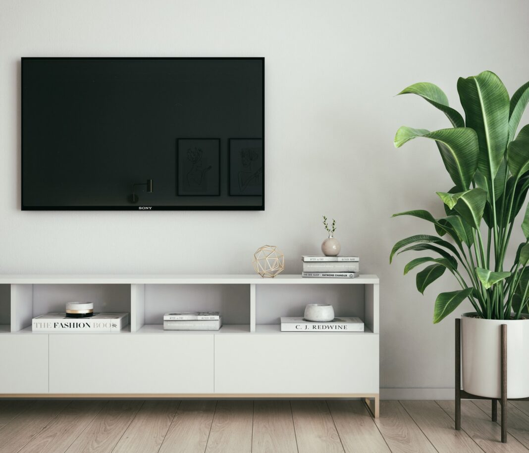 Ce trebuie să știți despre televizoarele QLED vs OLED