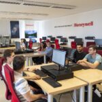 Universitatea Politehnica a primit un laborator de automatizare de ultimă generație