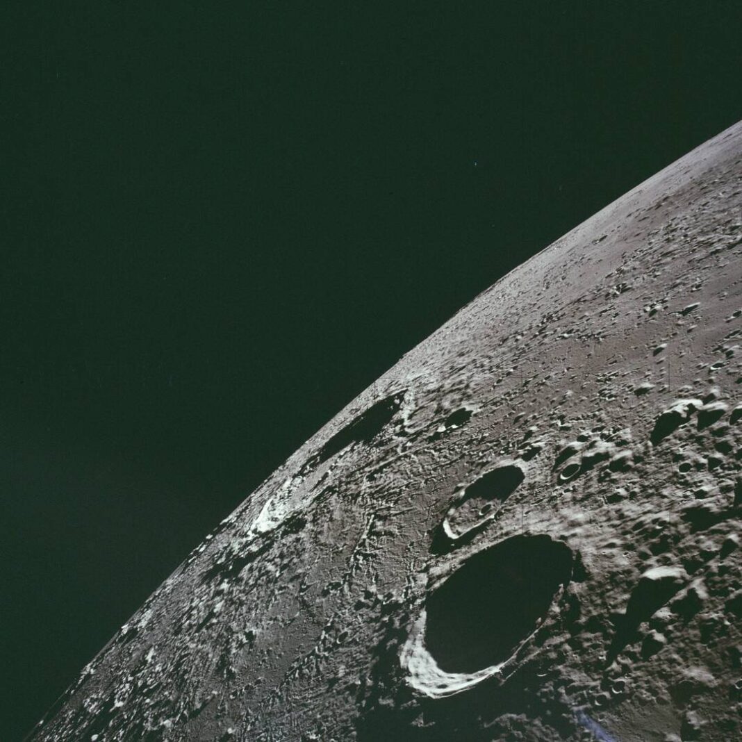 NASA rachete Lunii