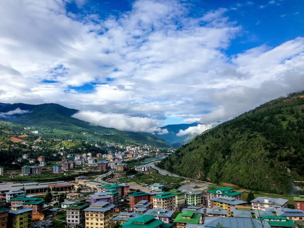 bhutan tara 200 dolari