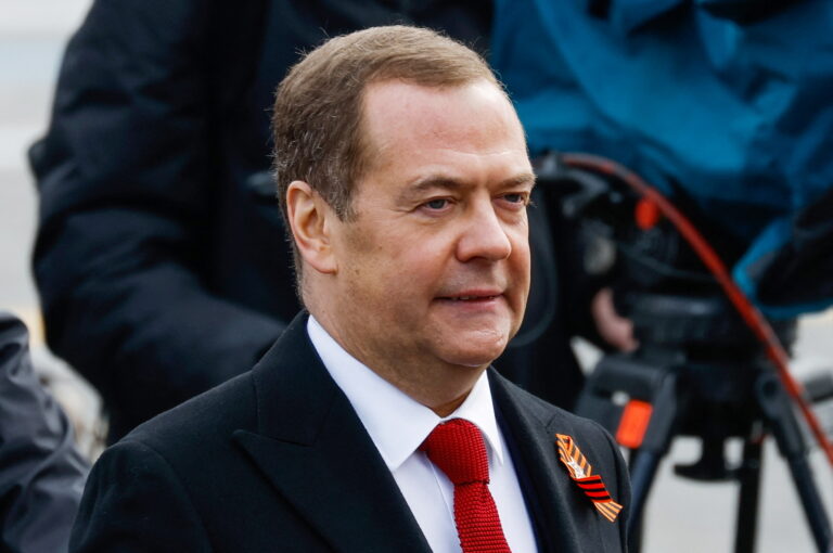 Medvedev vorbește despre scopul exerciţiilor nucleare efectuate de Rusia