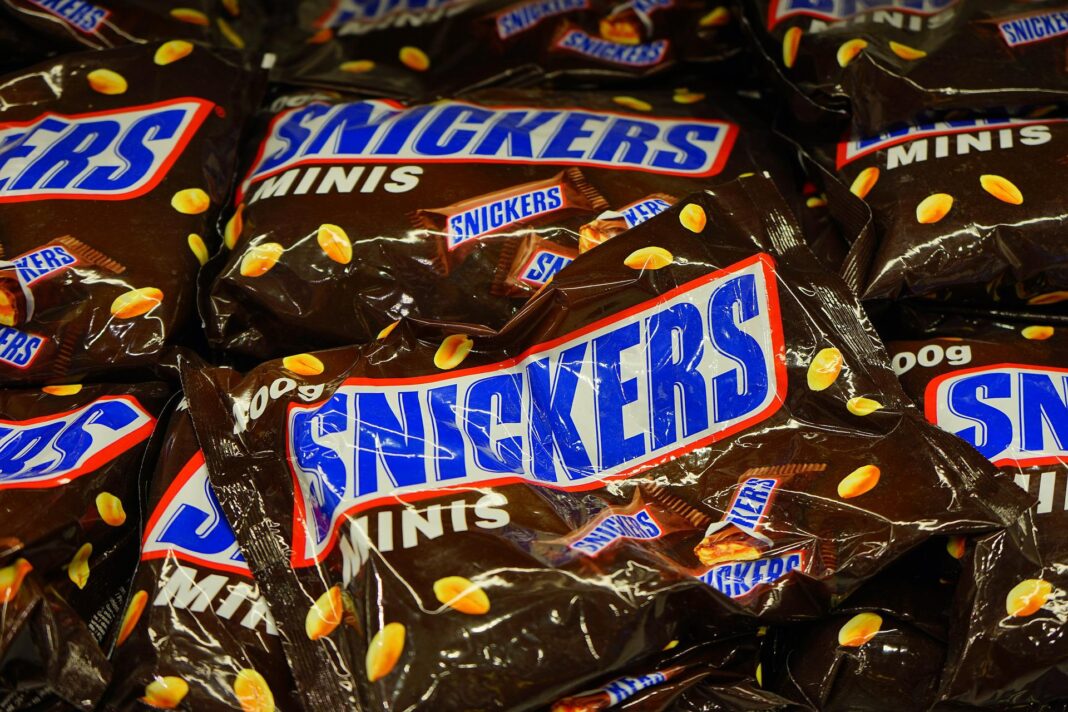 Producătorul Snickers își cere scuze pentru o reclamă care sugerează că Taiwanul este o țară