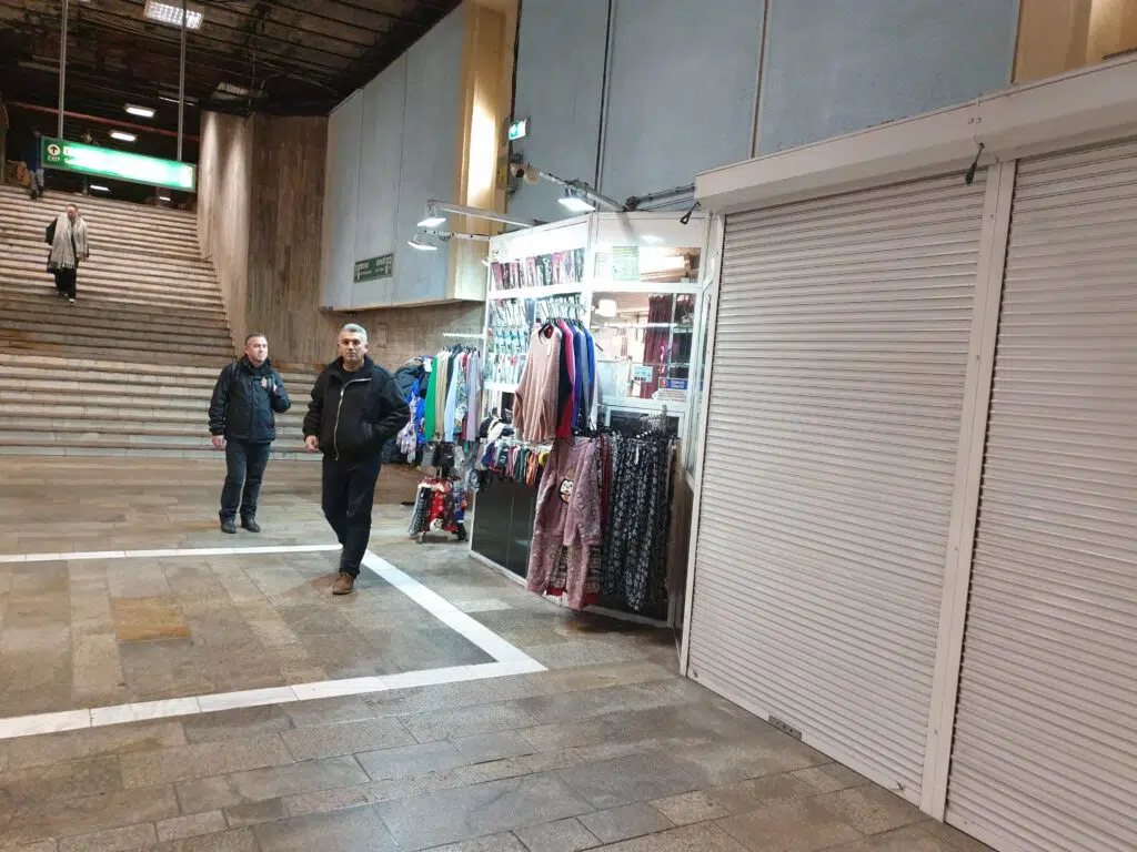 spații comerciale metrou