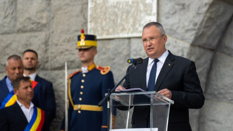În plin scandal al pensiilor speciale, premierul Ciucă afirmă că intrarea României în NATO și UE s-a realizat prin sacrificiul militarilor