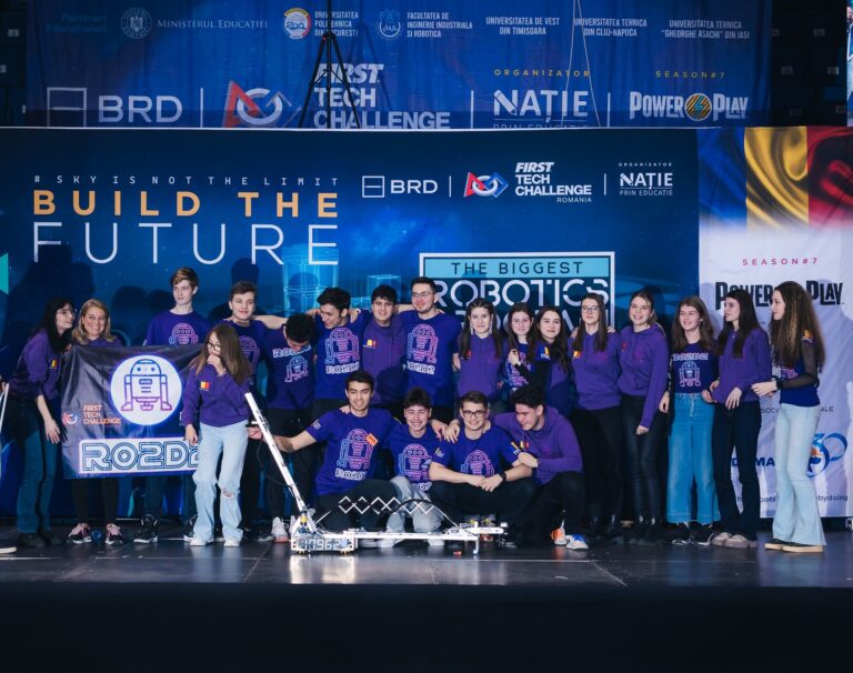 Elevii români participă la Campionatul Mondial de Robotică, în SUA