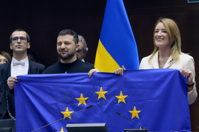 SONDAJ NOU: Europenii sunt foarte uniți în privința Ucrainei, însă eșecurile de pe câmpul de luptă, costul de trai și criza refugiaților ar putea ”dinamita” susținerea pentru Kiev