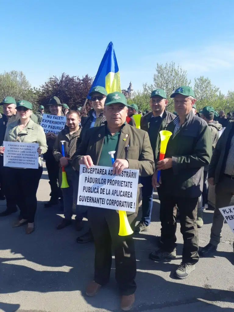 Protest silvicutori Parlament