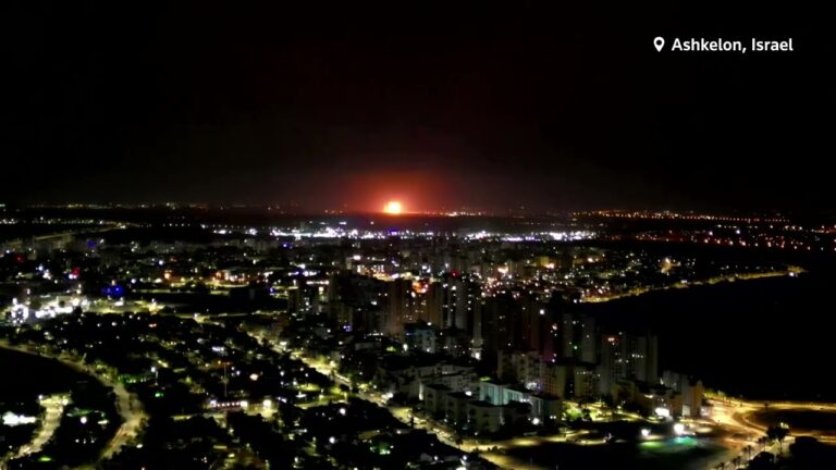 O înregistrare video arată că rachetele din Gaza către Israel au fost interceptate