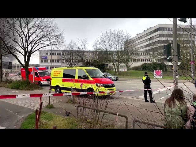 VIDEO: Oficialii din Hamburg avertizează cu privire la posibile toxine în aer