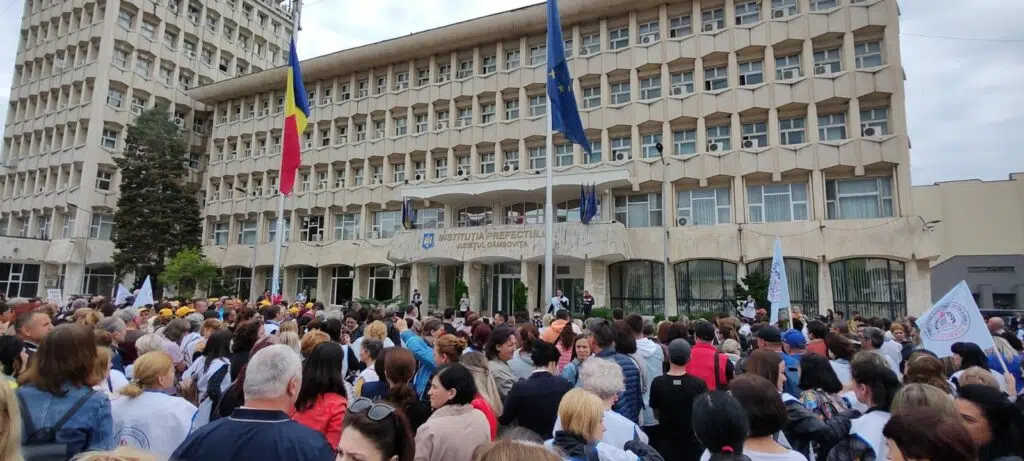 Profesorii au protestat în Târgoviște