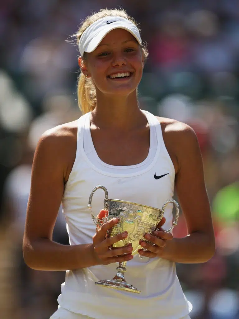 Fosta jucătoare de tenis Sofya Zhuk s-a retras din activitate și a devenit model