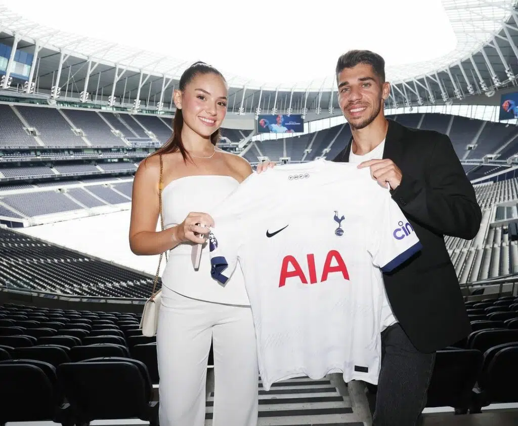 Dana Voshina i-a fermecat pe fanii celor de la Tottenham