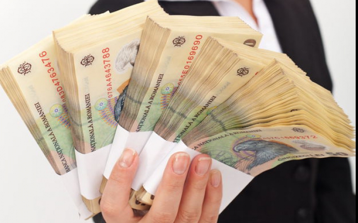 Banii pentru plata pensiilor înaintea Sărbătorilor Pascale, virați integral către Poșta Română