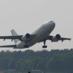 Un avion n-a putut decola din România pentru că pasagerii erau prea grei