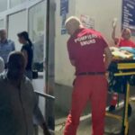 O femeie și-a aruncat copiii în vârstă de 2 și 3 ani de la balconul camerei sale de hotel, din Botoșani